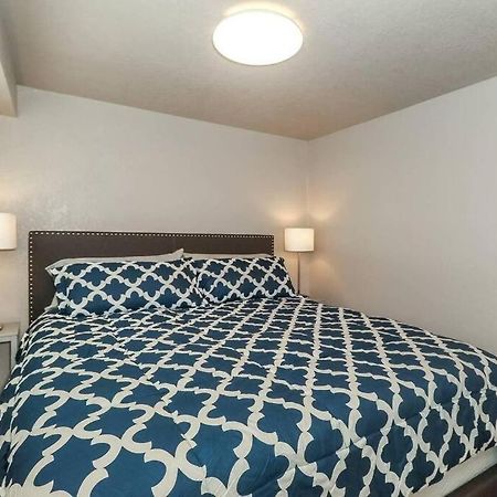 Вилла Holly First Floor 2 King Beds Канзас-Сити Экстерьер фото