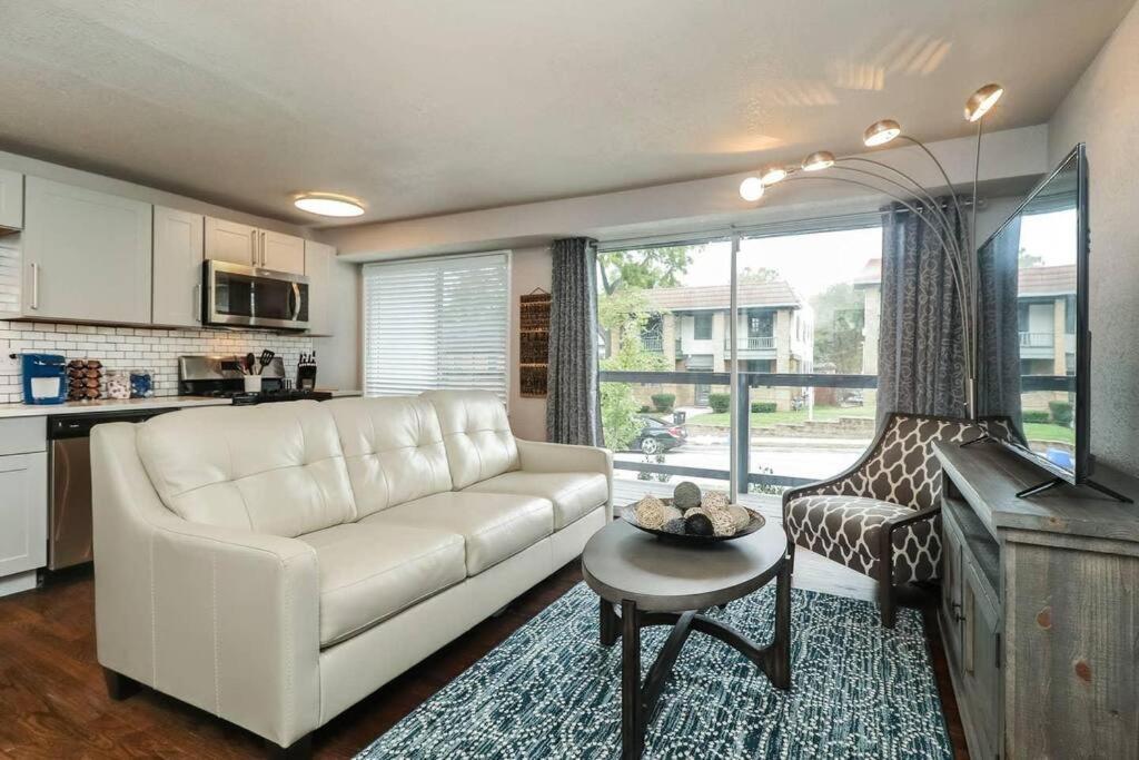 Вилла Holly First Floor 2 King Beds Канзас-Сити Экстерьер фото